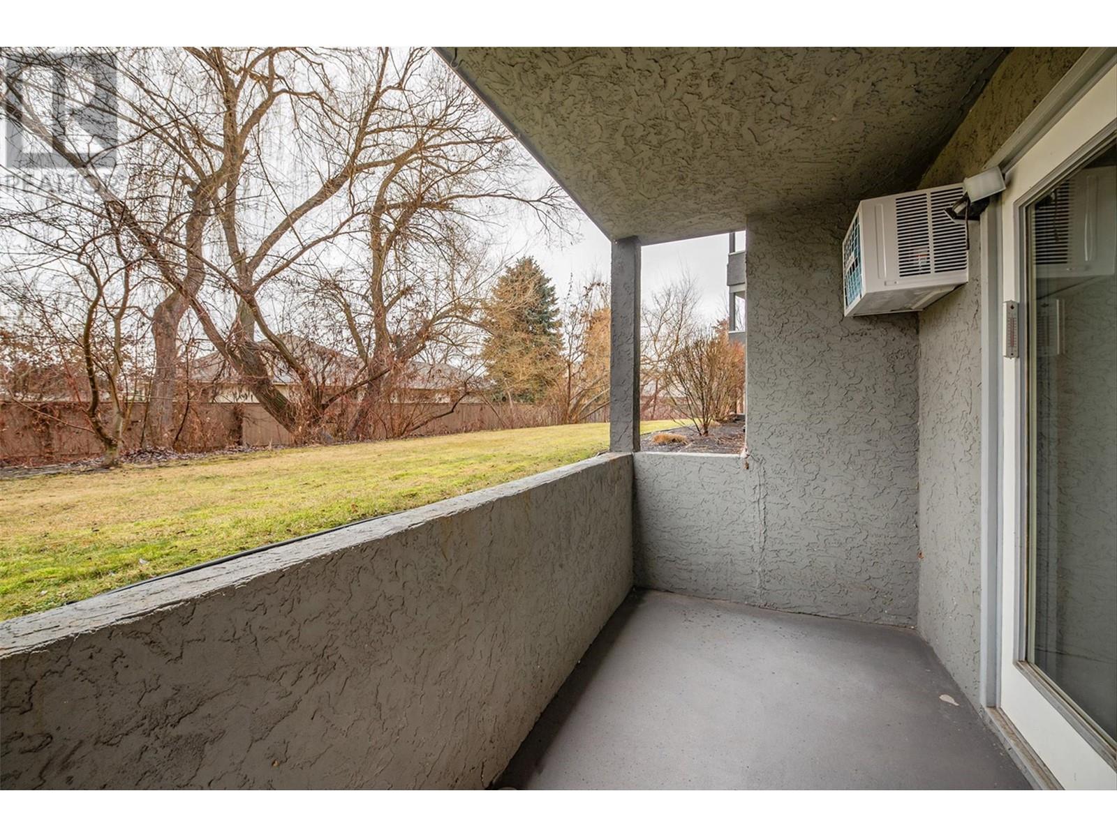 114 3175 De Montreuil Court, Kelowna
