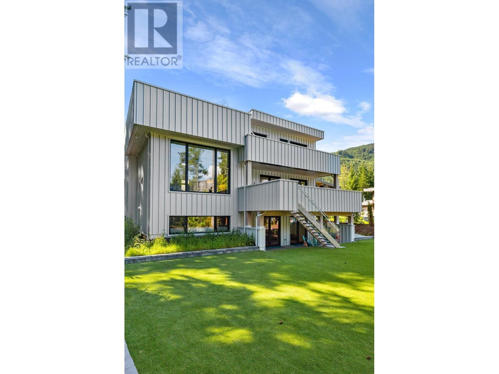 8328 NEEDLES DRIVE, Whistler