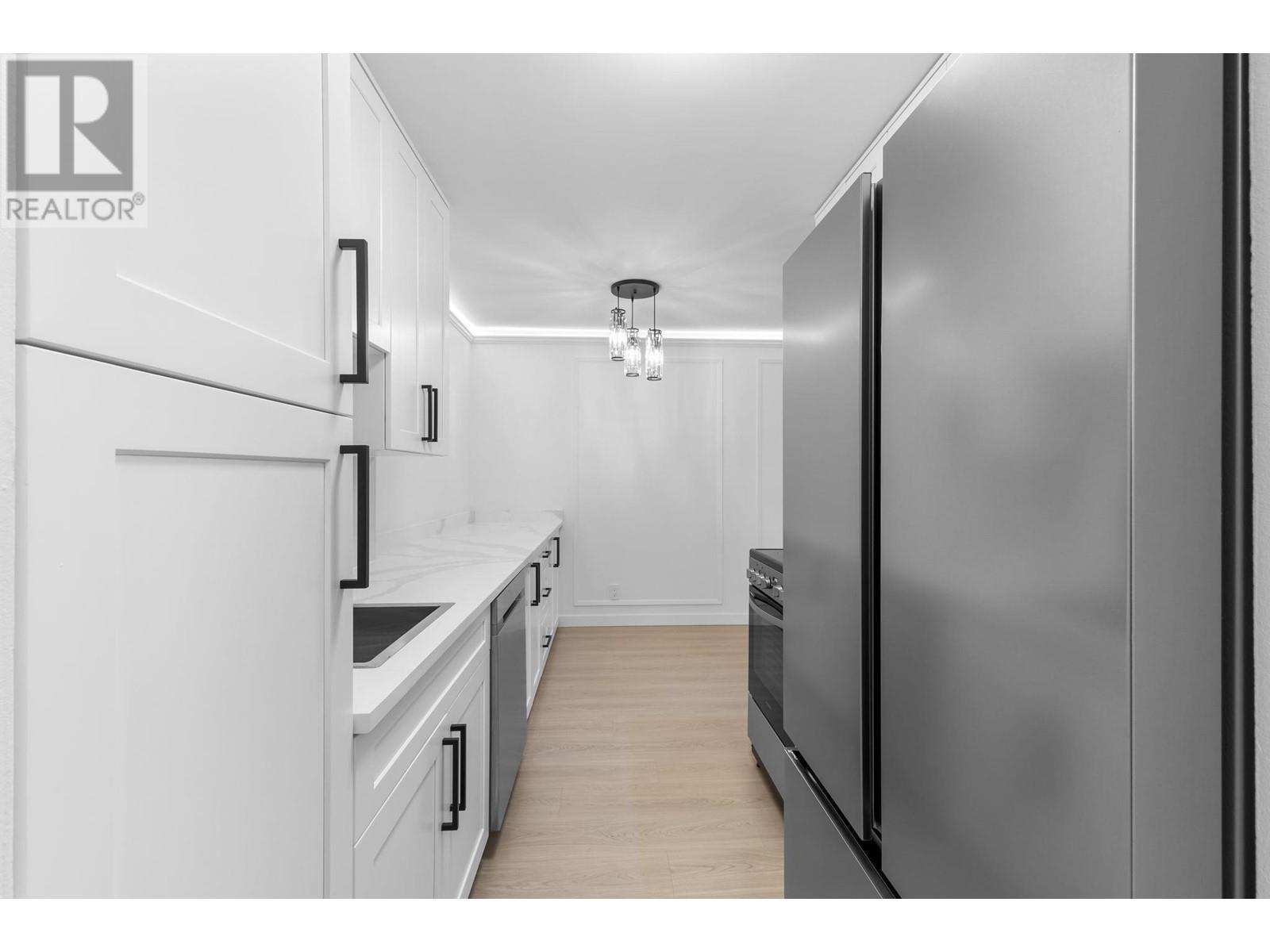 1102 2012 FULLERTON AVENUE, North Vancouver real estate listing R2969504