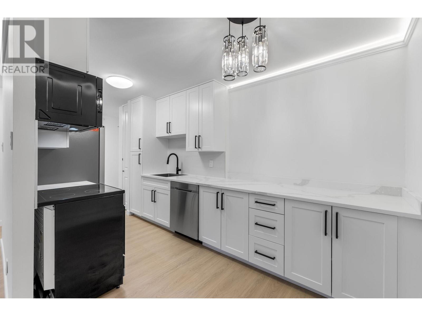1102 2012 FULLERTON AVENUE, North Vancouver real estate listing R2969504