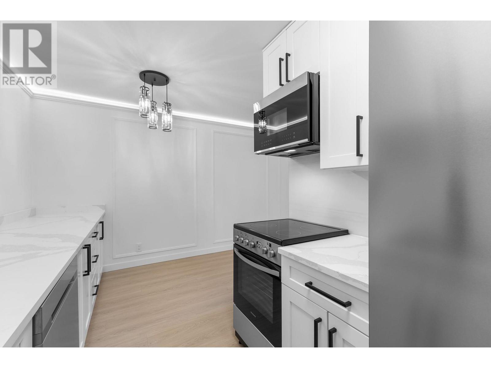 1102 2012 FULLERTON AVENUE, North Vancouver real estate listing R2969504
