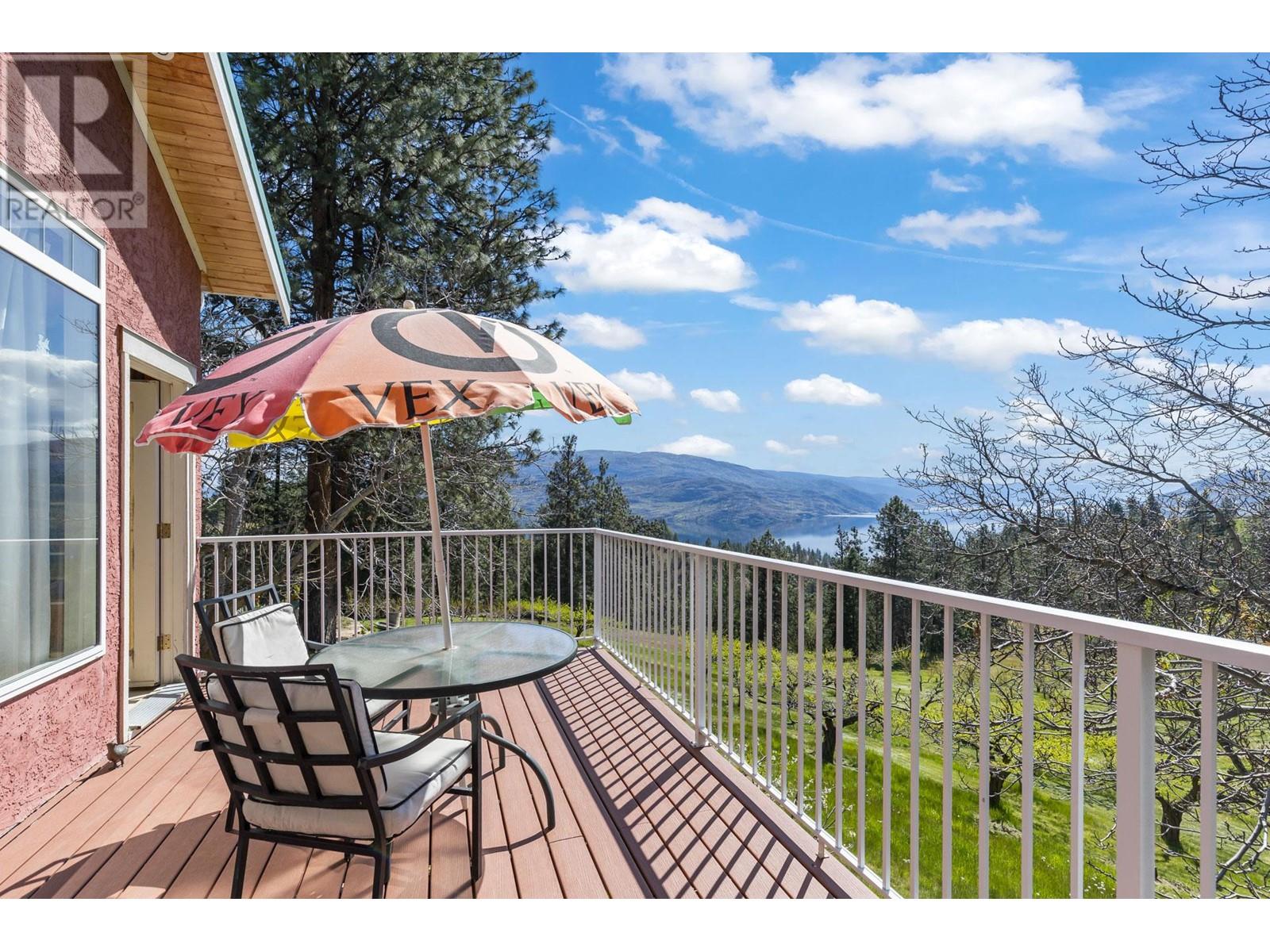 5010 Elliott Avenue, Peachland