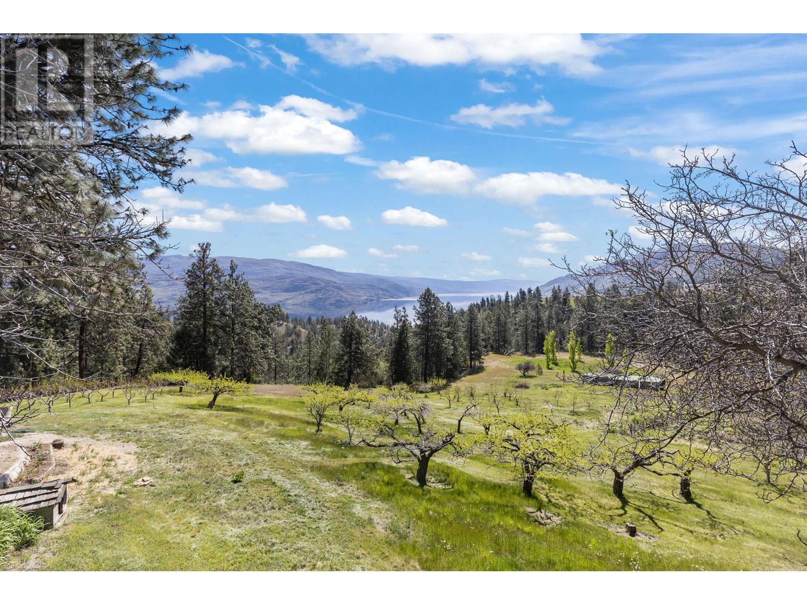 5010 Elliott Avenue, Peachland