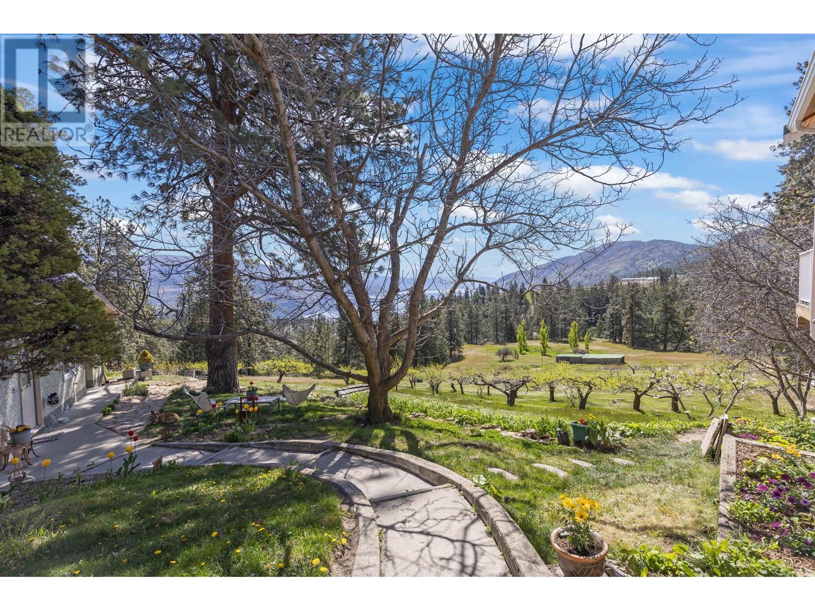5010 Elliott Avenue, Peachland
