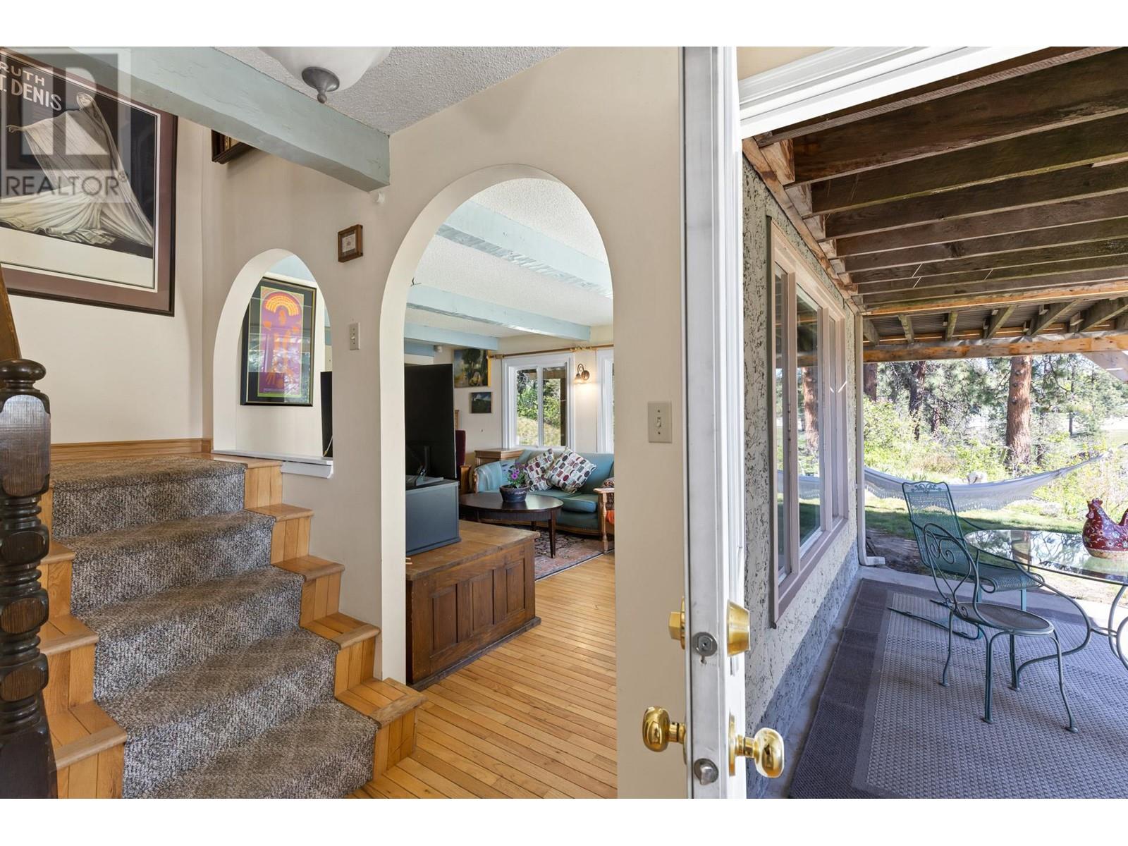 5010 Elliott Avenue, Peachland