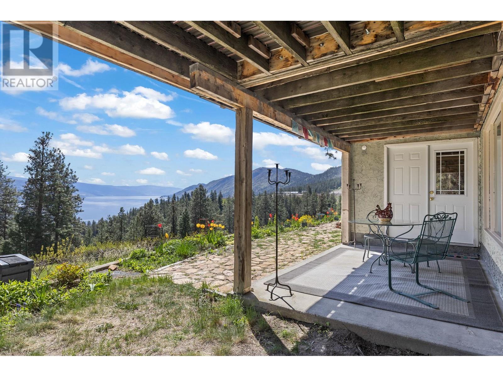 5010 Elliott Avenue, Peachland