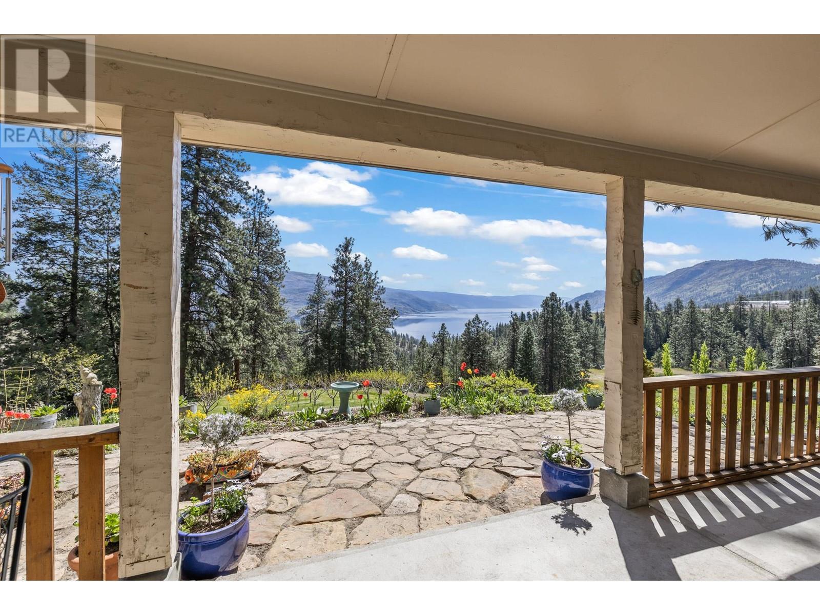 5010 Elliott Avenue, Peachland