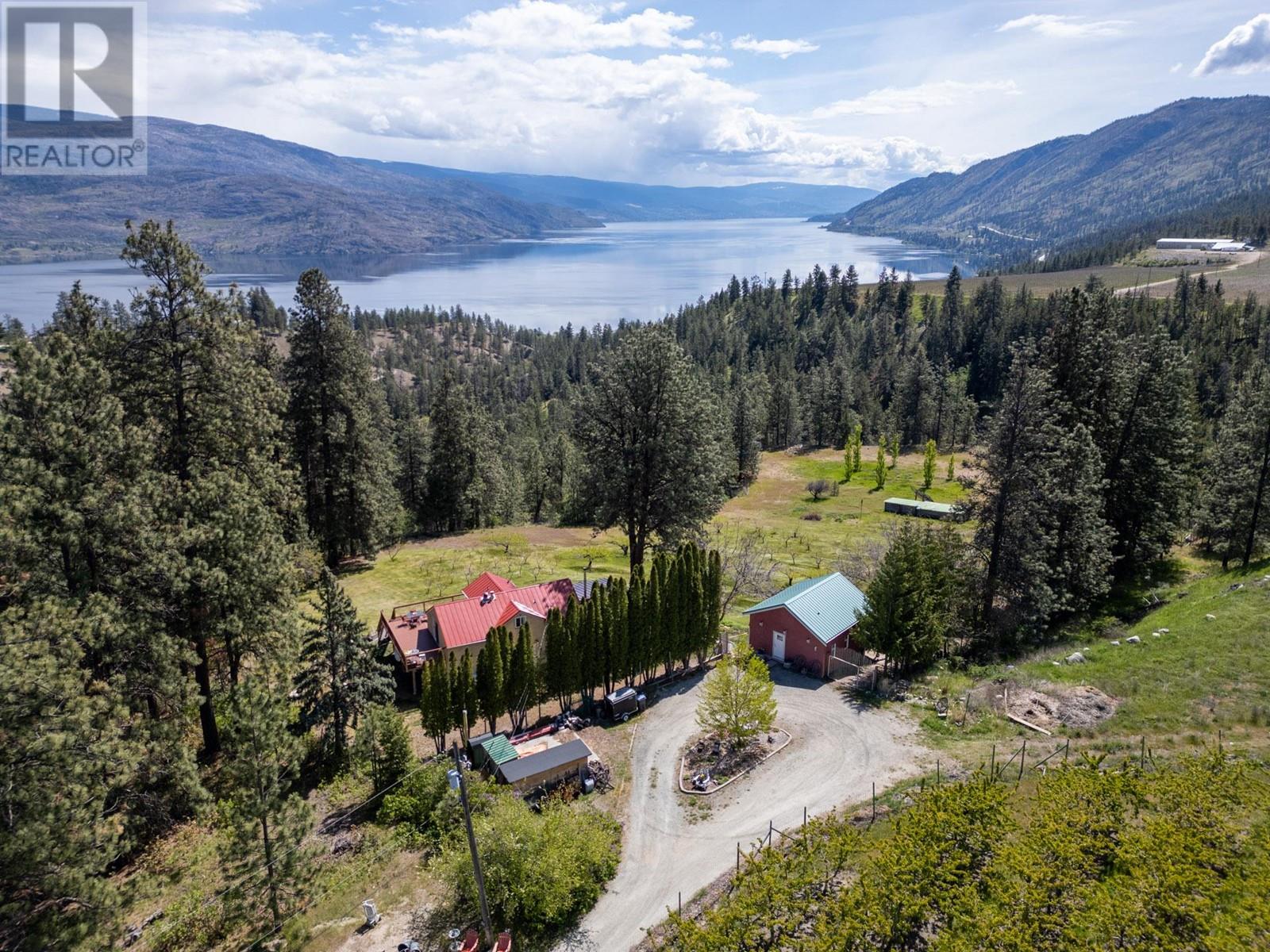 5010 Elliott Avenue, Peachland
