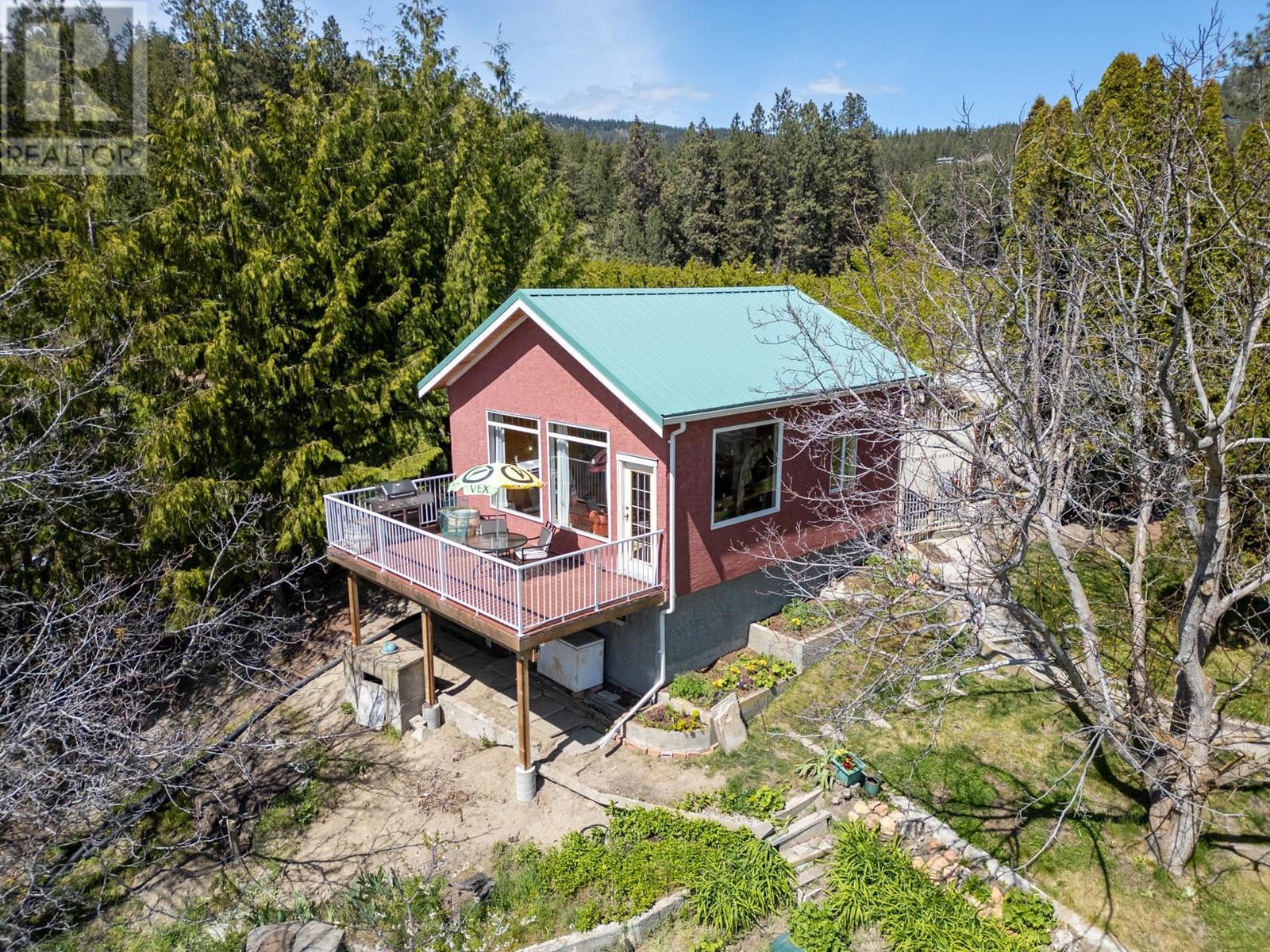 5010 Elliott Avenue, Peachland