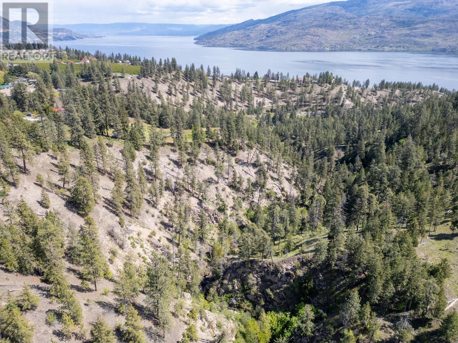 5010 Elliott Avenue, Peachland