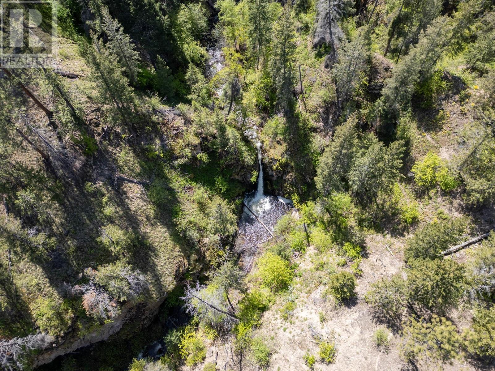 5010 Elliott Avenue, Peachland