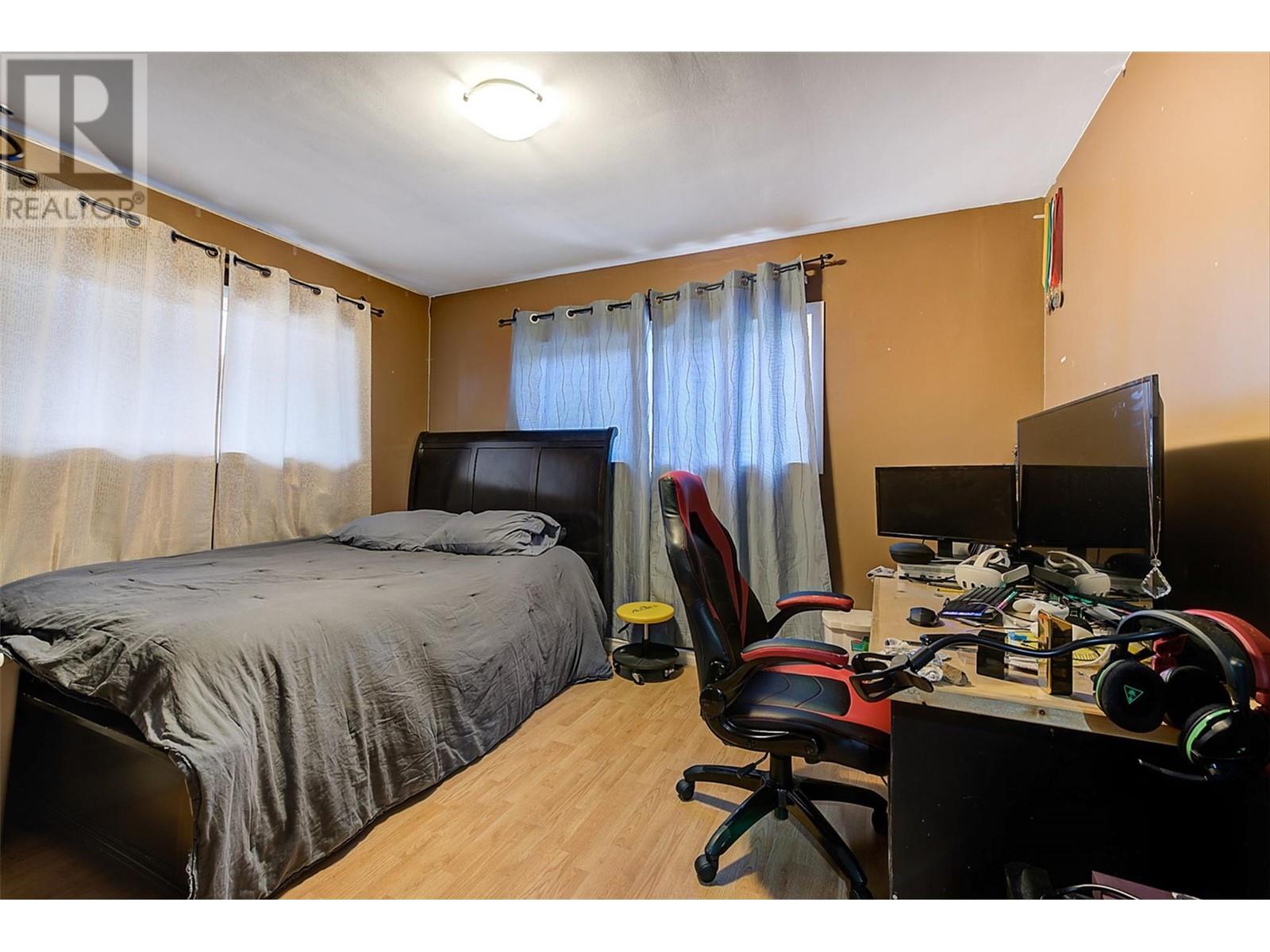  3004 37 Street, Vernon