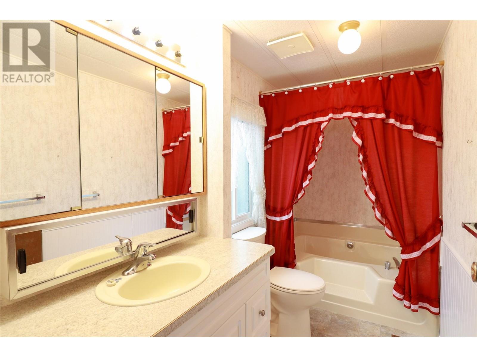 11 999 Burnaby Avenue, Penticton