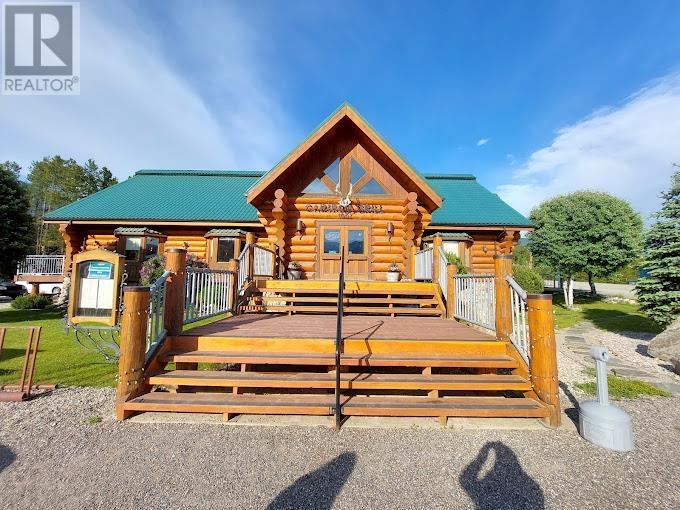 1002 5 AVENUE - Photo 3 of 26, Valemount, British Columbia