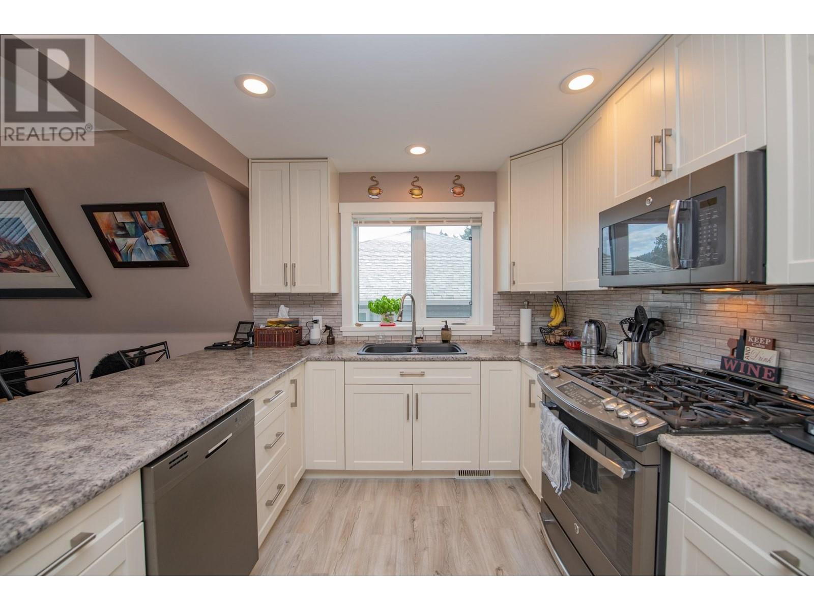  682 Cougar Street, Vernon