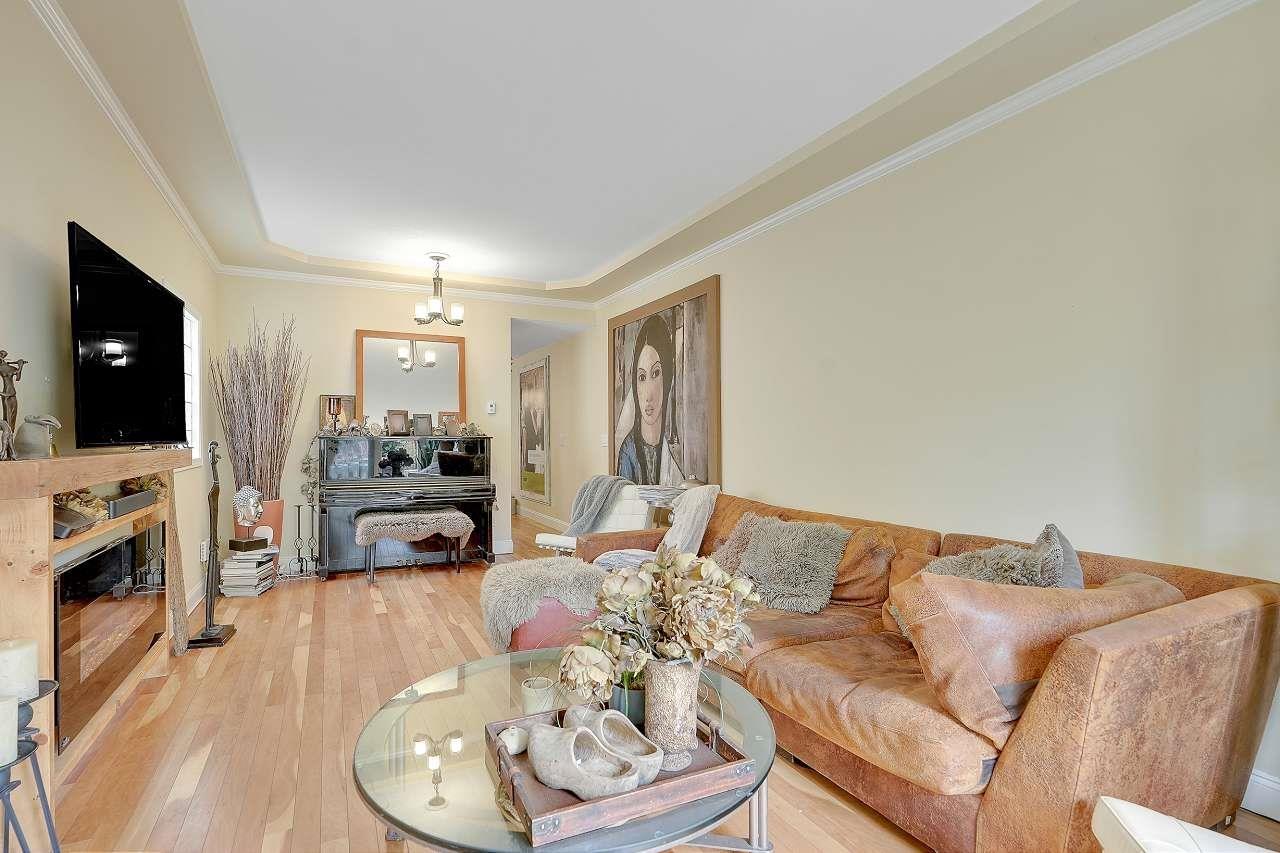 855 HABGOOD STREET, White Rock
