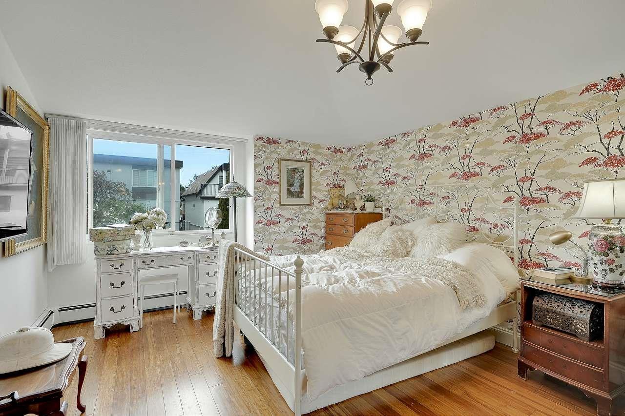 855 HABGOOD STREET, White Rock