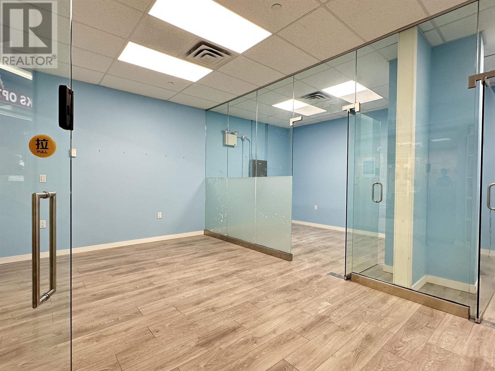 Office in Richmond - Image 3