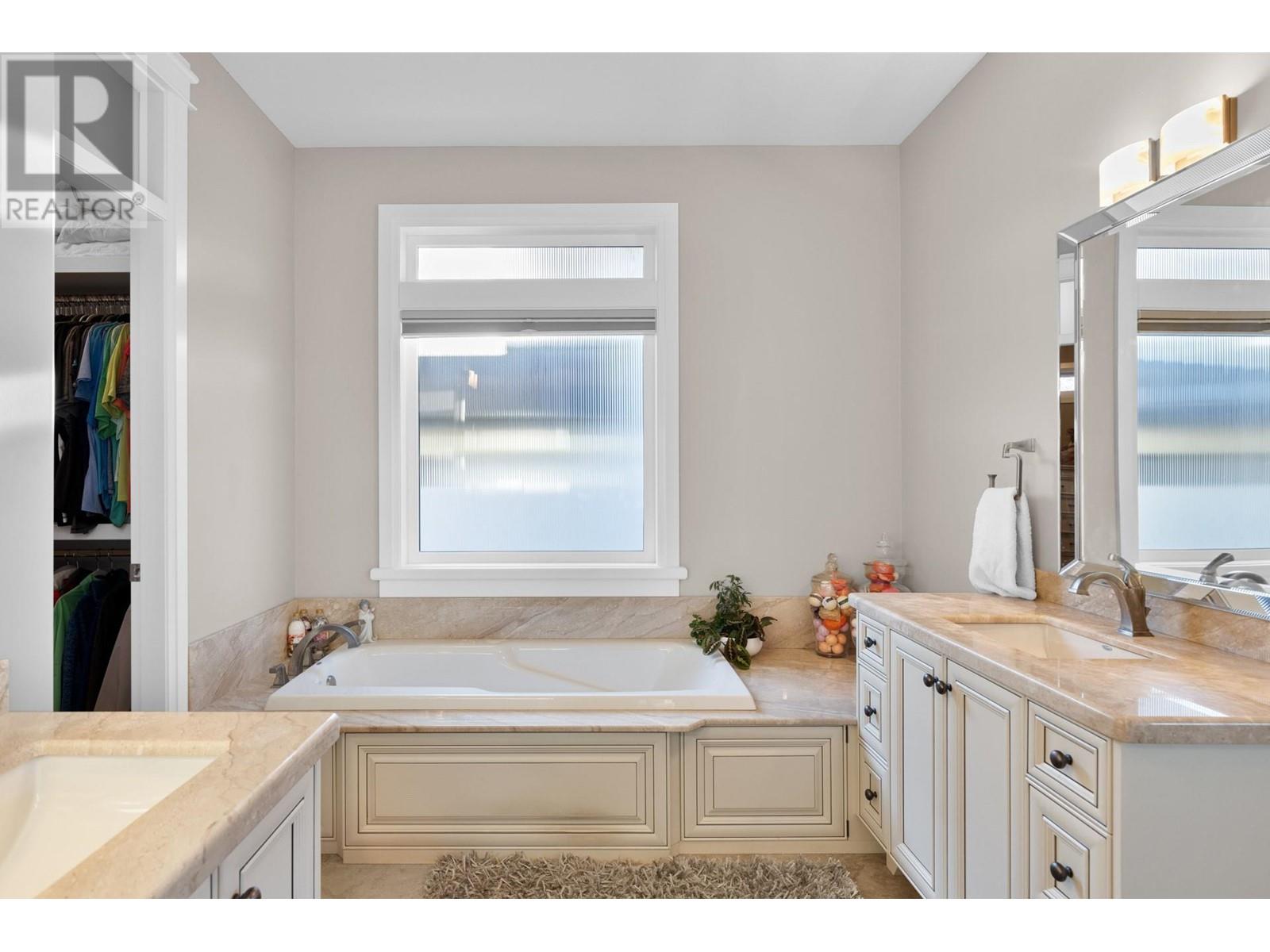  1678 Pritchard Drive, West Kelowna