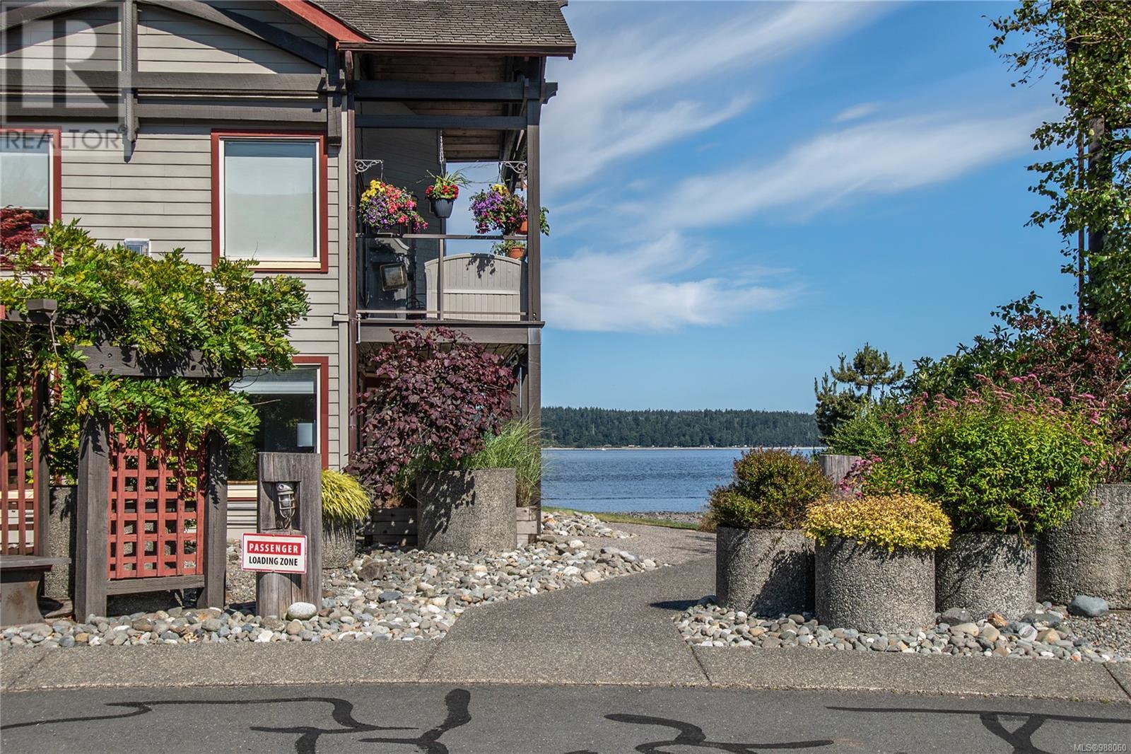 3210 27 Island Hwy S, Campbell River real estate listing 988060