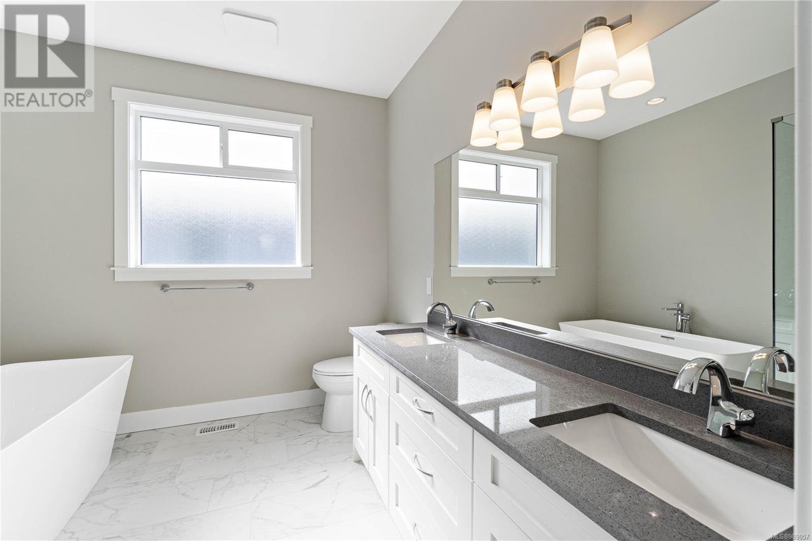 1348 Langara Dr, Nanaimo real estate listing 989057