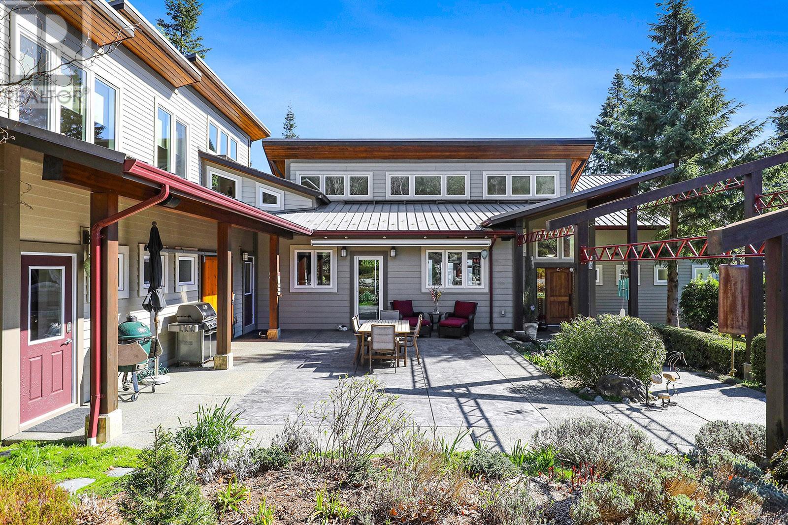 6520 Eagles Dr, Courtenay real estate listing 989225