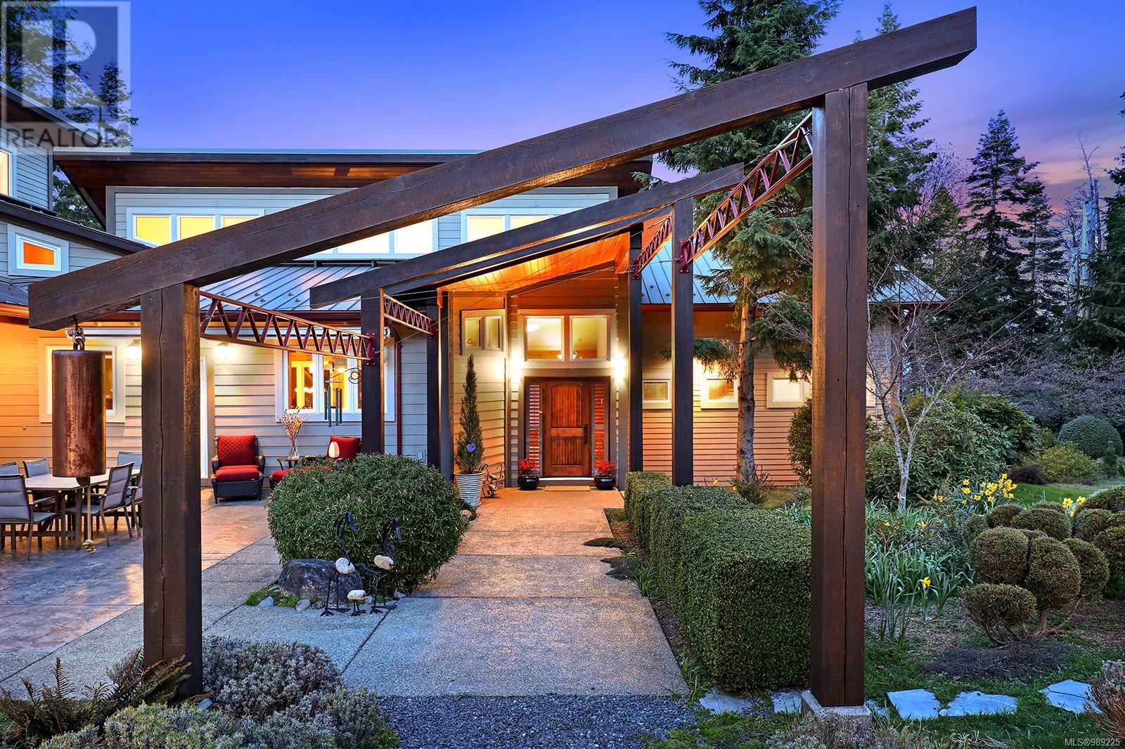 6520 Eagles Dr, Courtenay real estate listing 989225