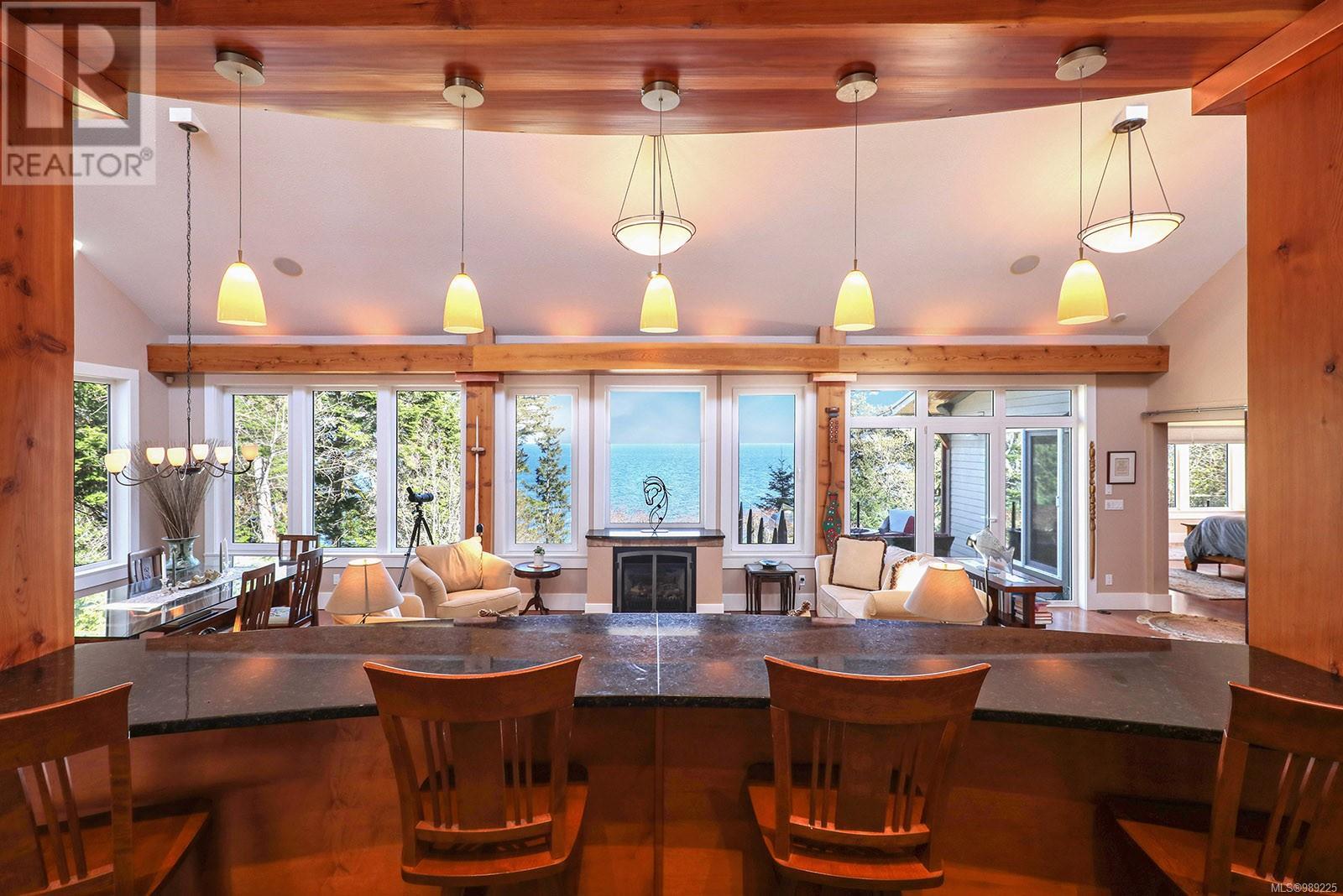 6520 Eagles Dr, Courtenay real estate listing 989225