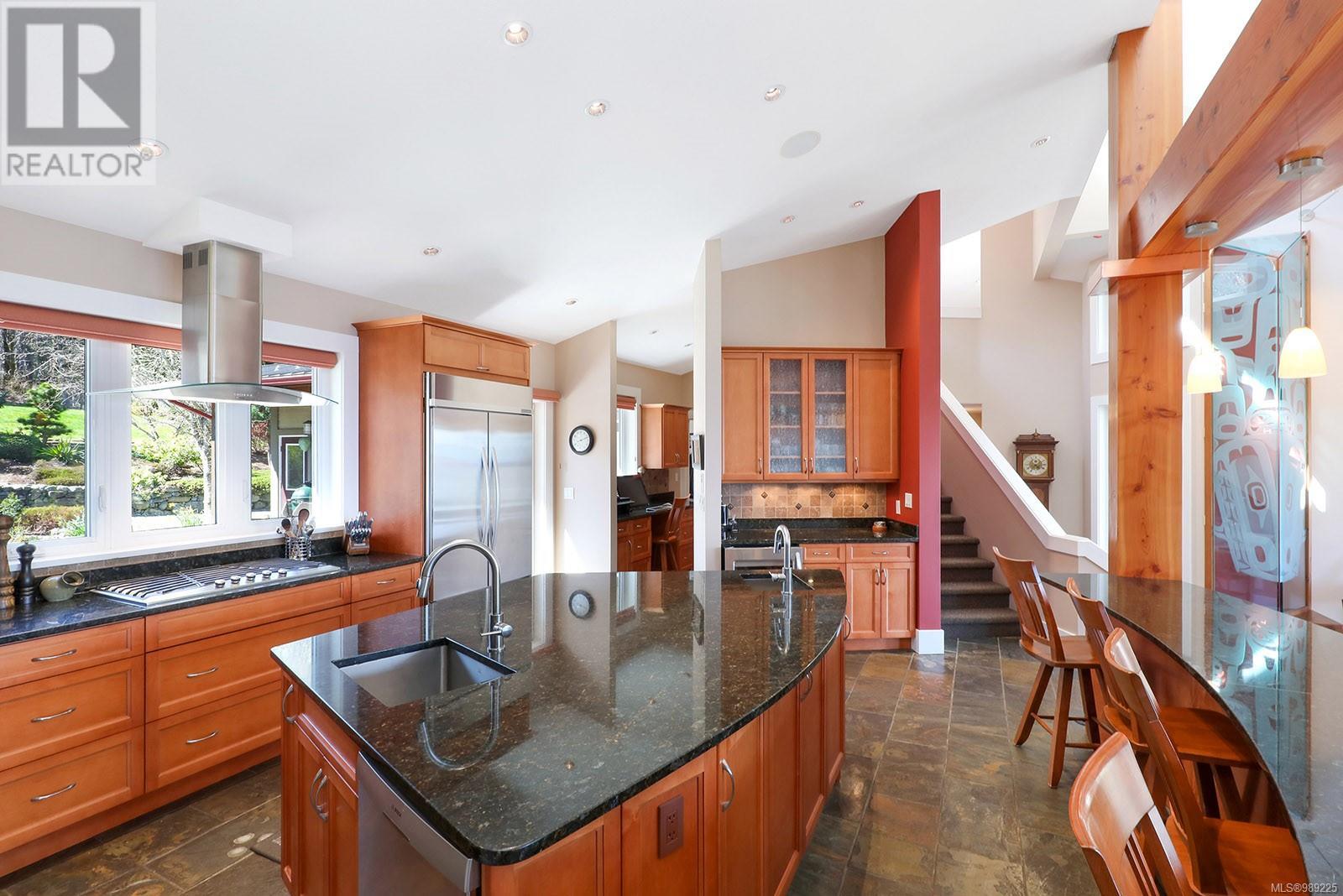 6520 Eagles Dr, Courtenay real estate listing 989225