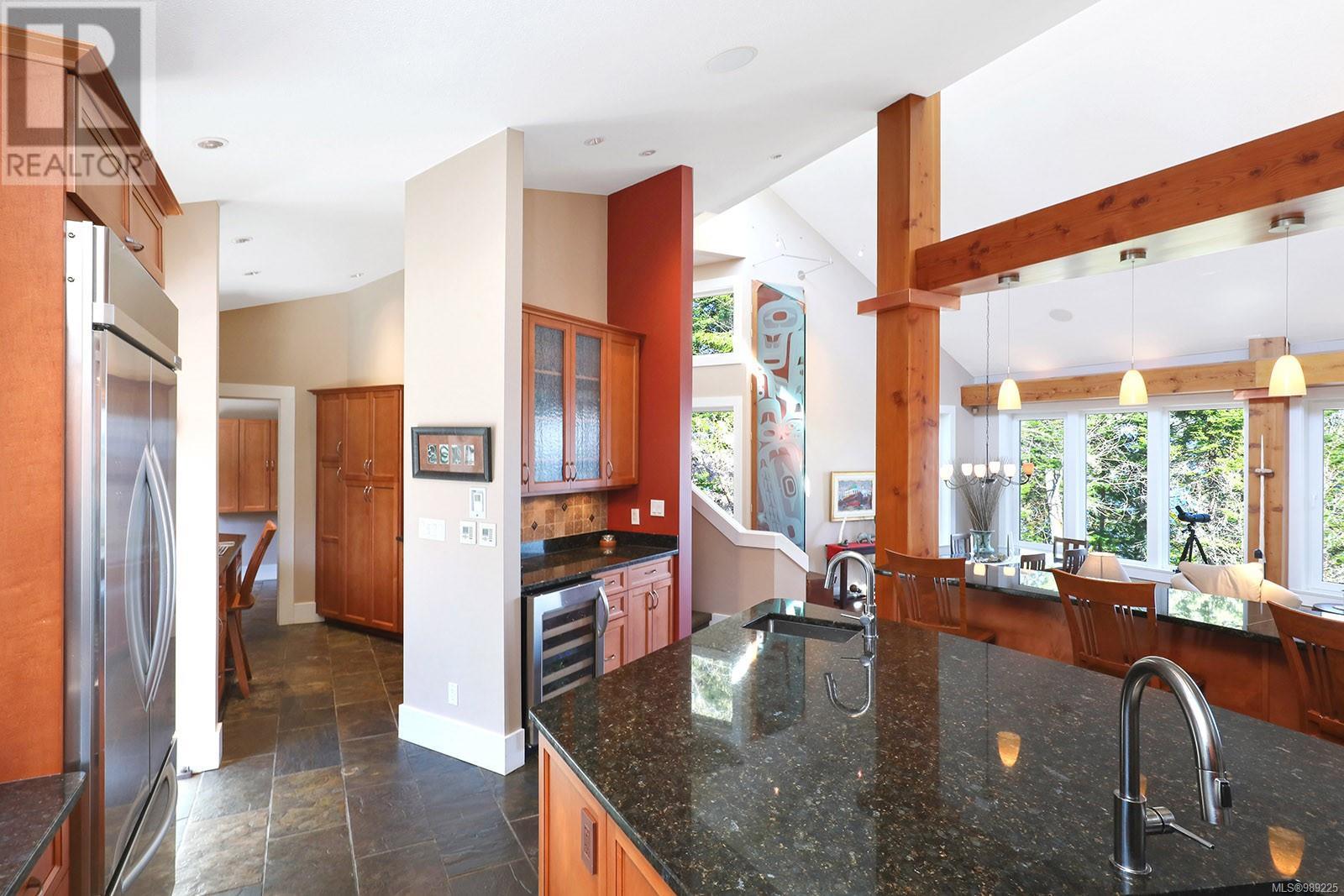 6520 Eagles Dr, Courtenay real estate listing 989225