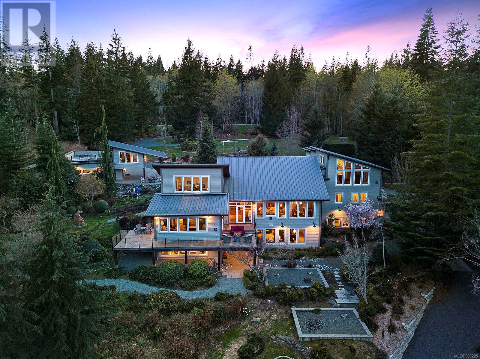 6520 Eagles Dr, Courtenay real estate listing 989225