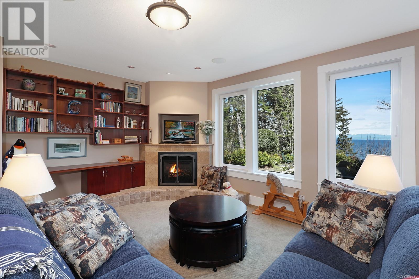 6520 Eagles Dr, Courtenay real estate listing 989225