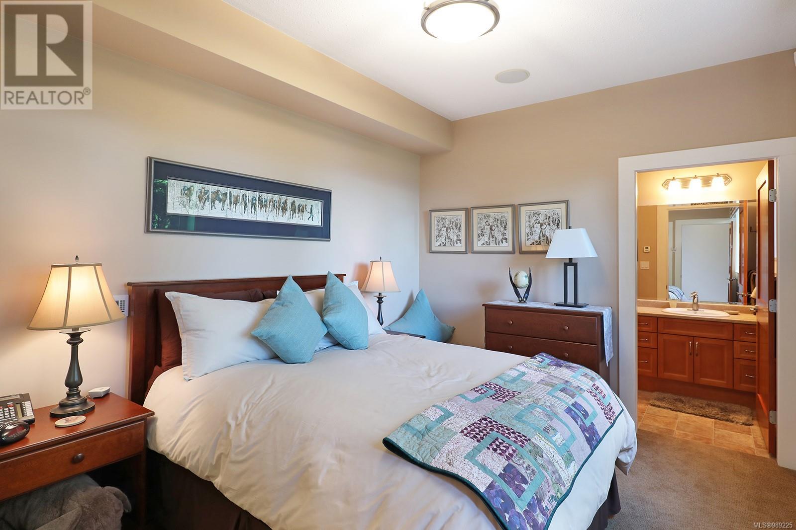 6520 Eagles Dr, Courtenay real estate listing 989225
