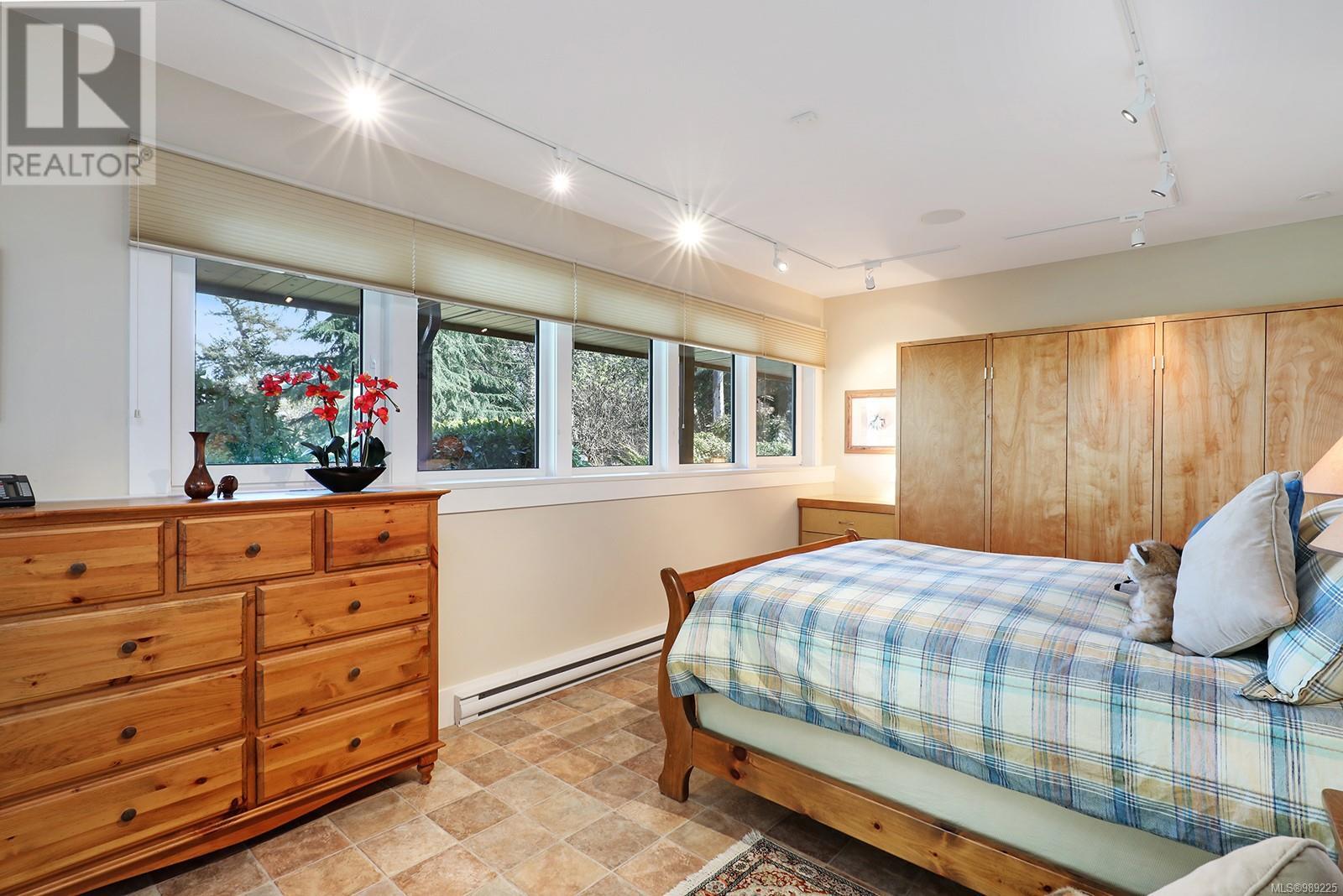 6520 Eagles Dr, Courtenay real estate listing 989225