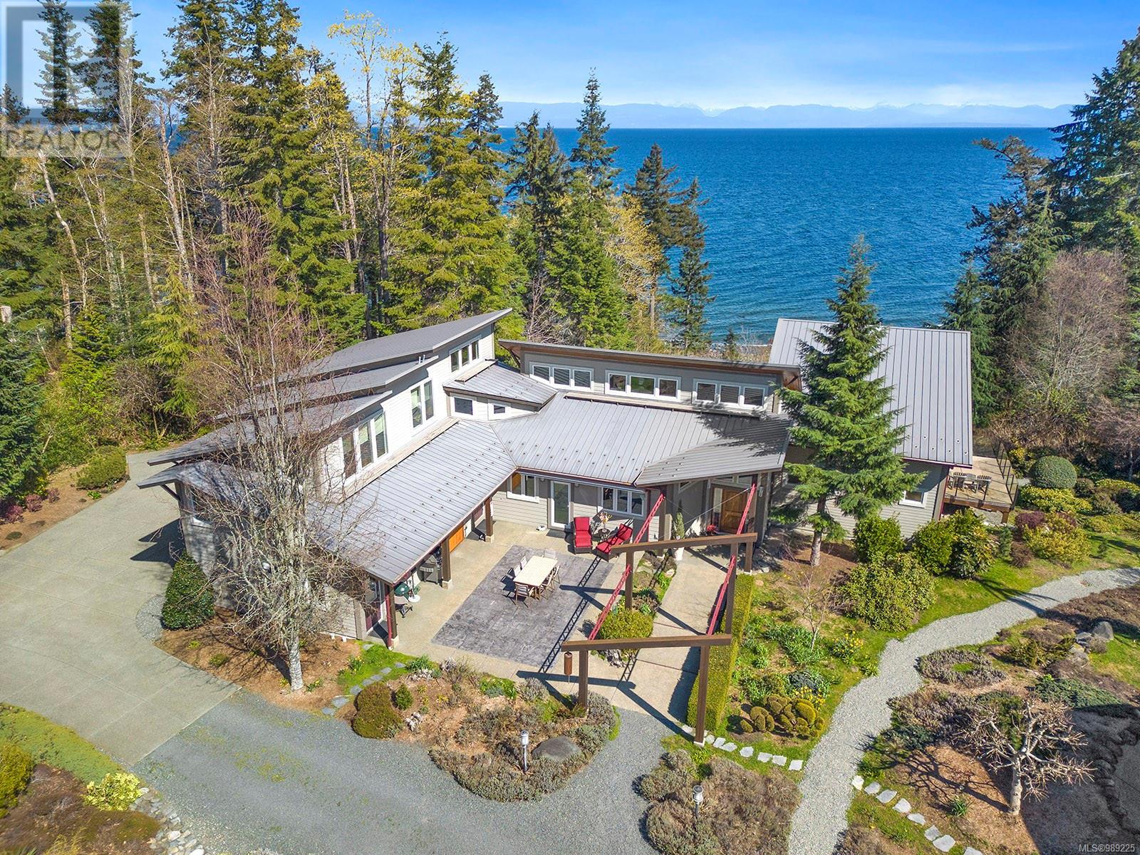 6520 Eagles Dr, Courtenay real estate listing 989225