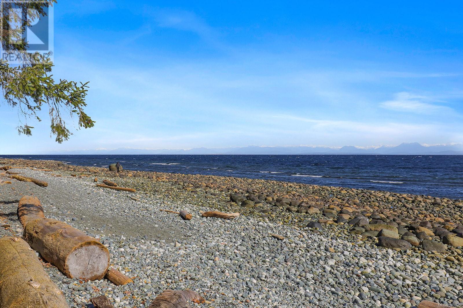 6520 Eagles Dr, Courtenay real estate listing 989225