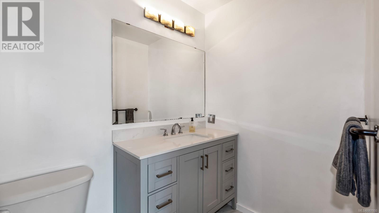 501 770 Cormorant St, Victoria