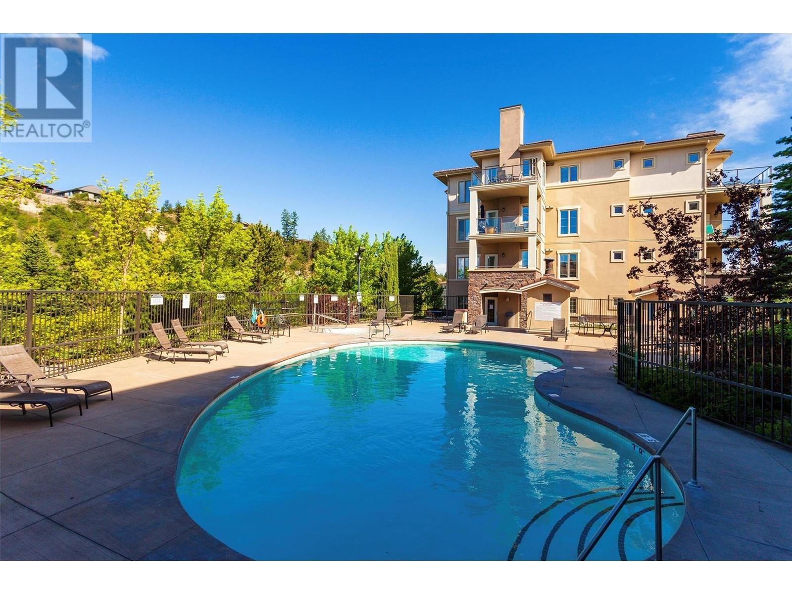 1417 1875 Country Club Drive, Kelowna