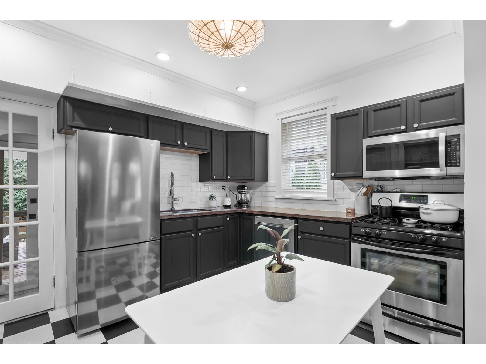 828 KENT STREET, White Rock real estate listing R2971553