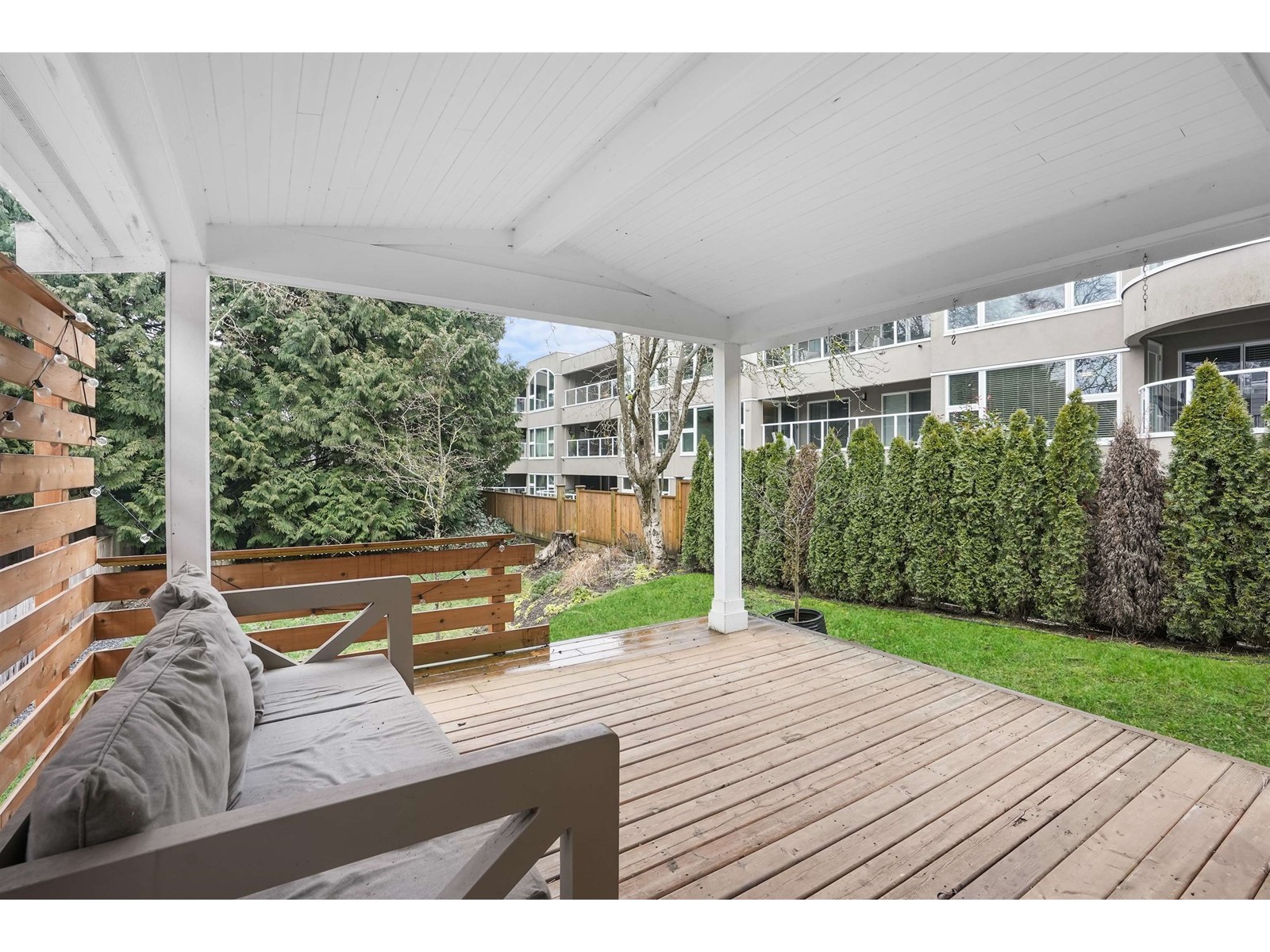 828 KENT STREET, White Rock real estate listing R2971553
