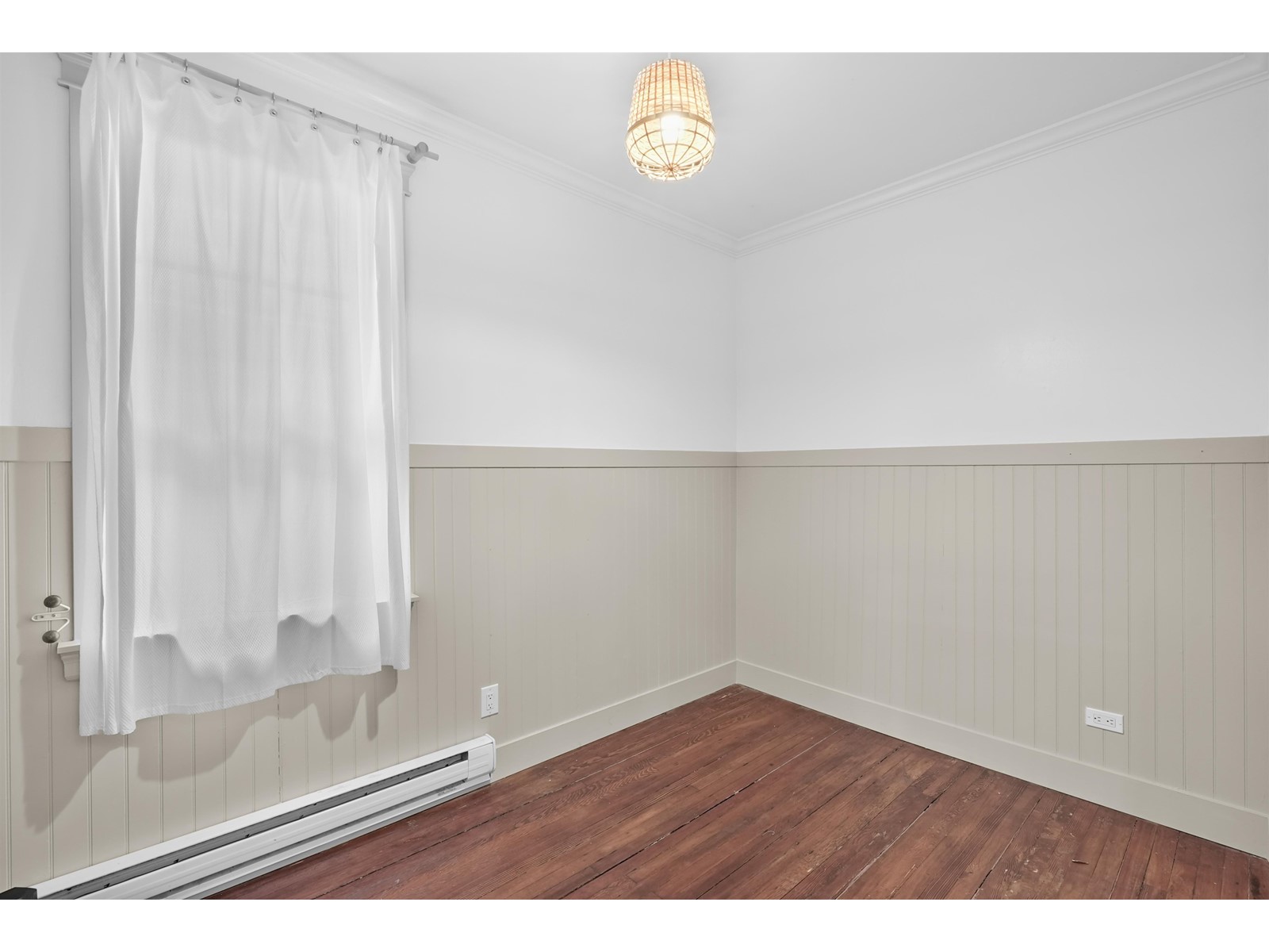 828 KENT STREET, White Rock real estate listing R2971553