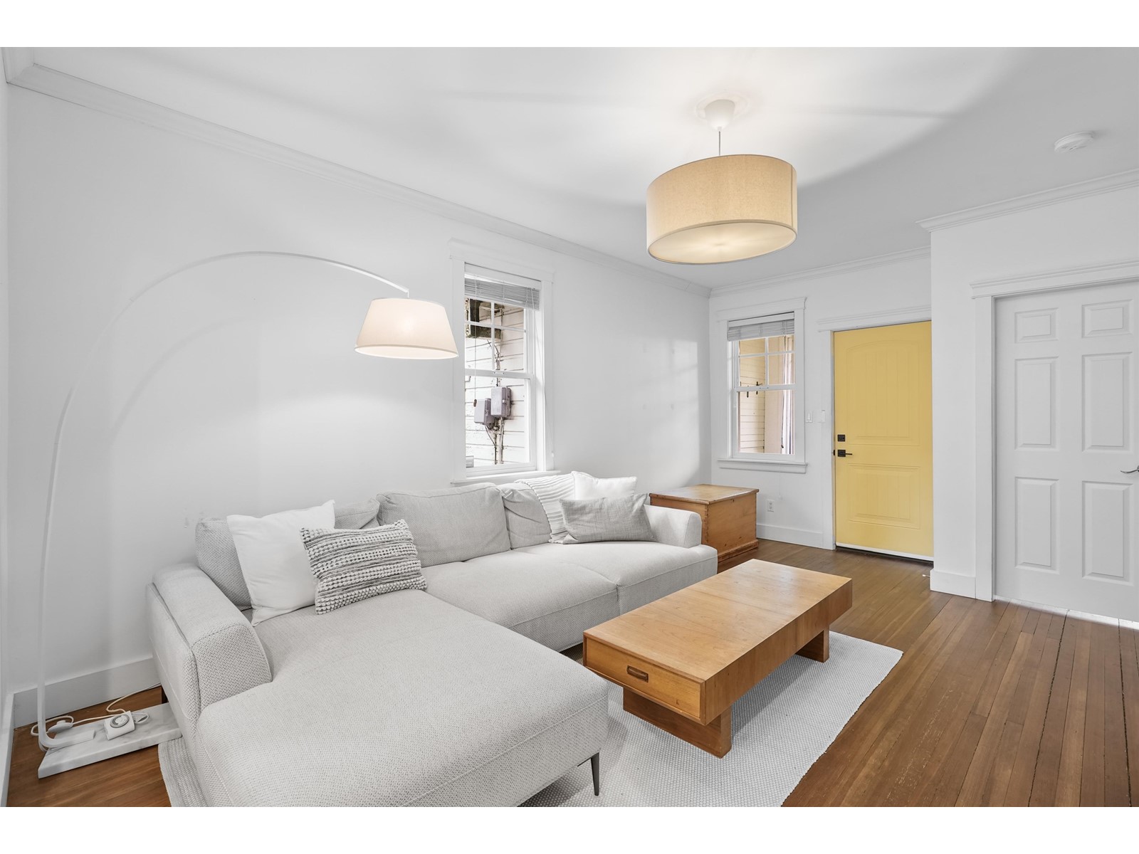828 KENT STREET, White Rock real estate listing R2971553