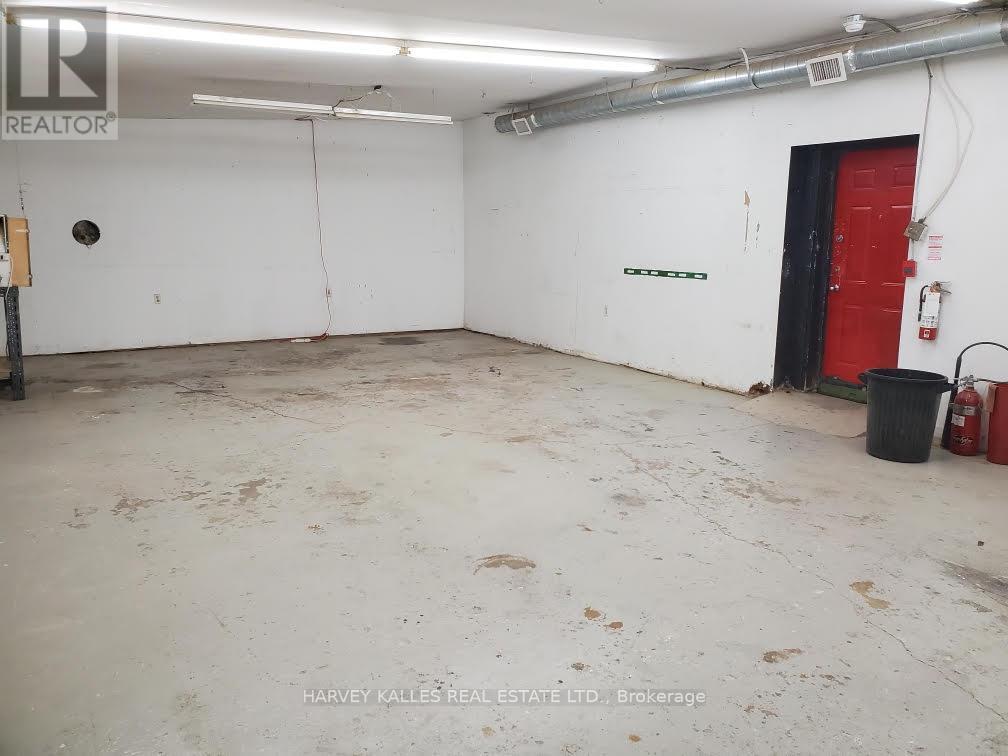 Photo 3 of 408 Pacific Avenue, Toronto ON