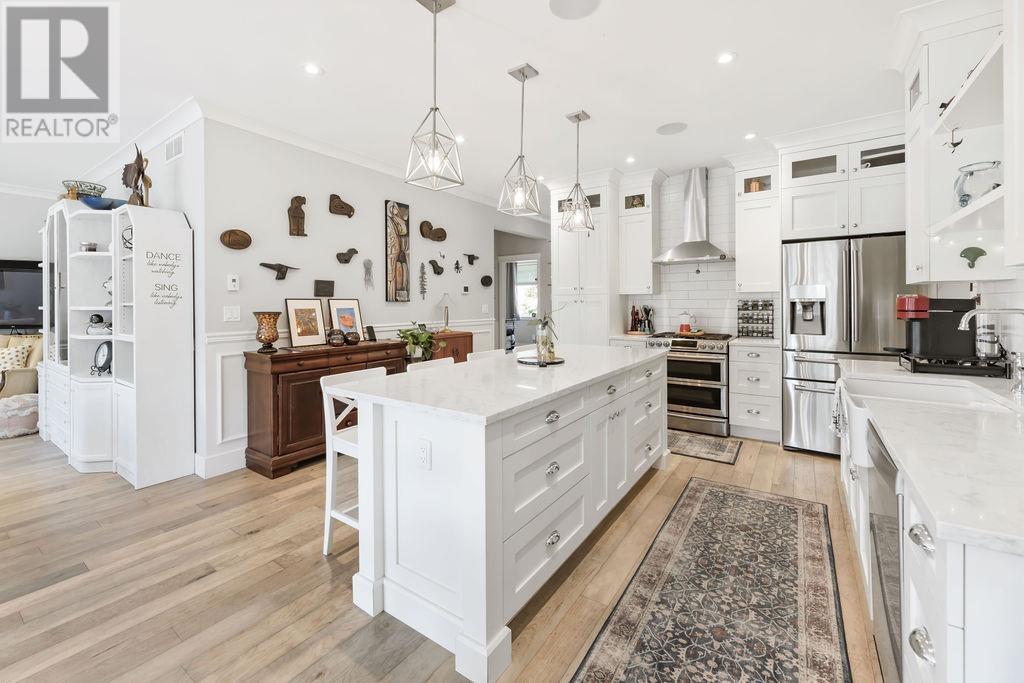5458 MCCOURT ROAD, Sechelt
