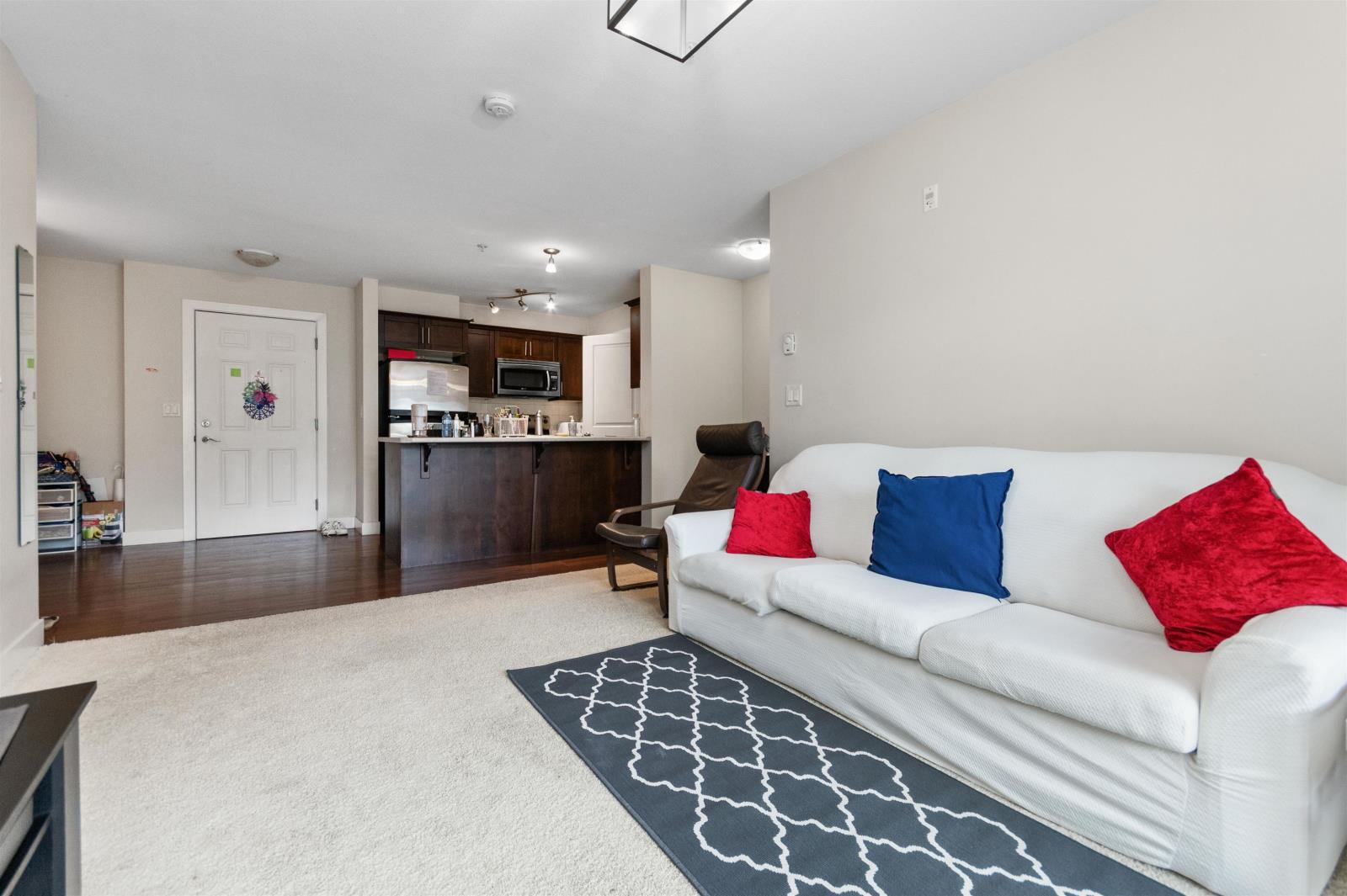 212 46150 BOLE AVENUE, Chilliwack Proper East, Chilliwack real estate listing R2967059