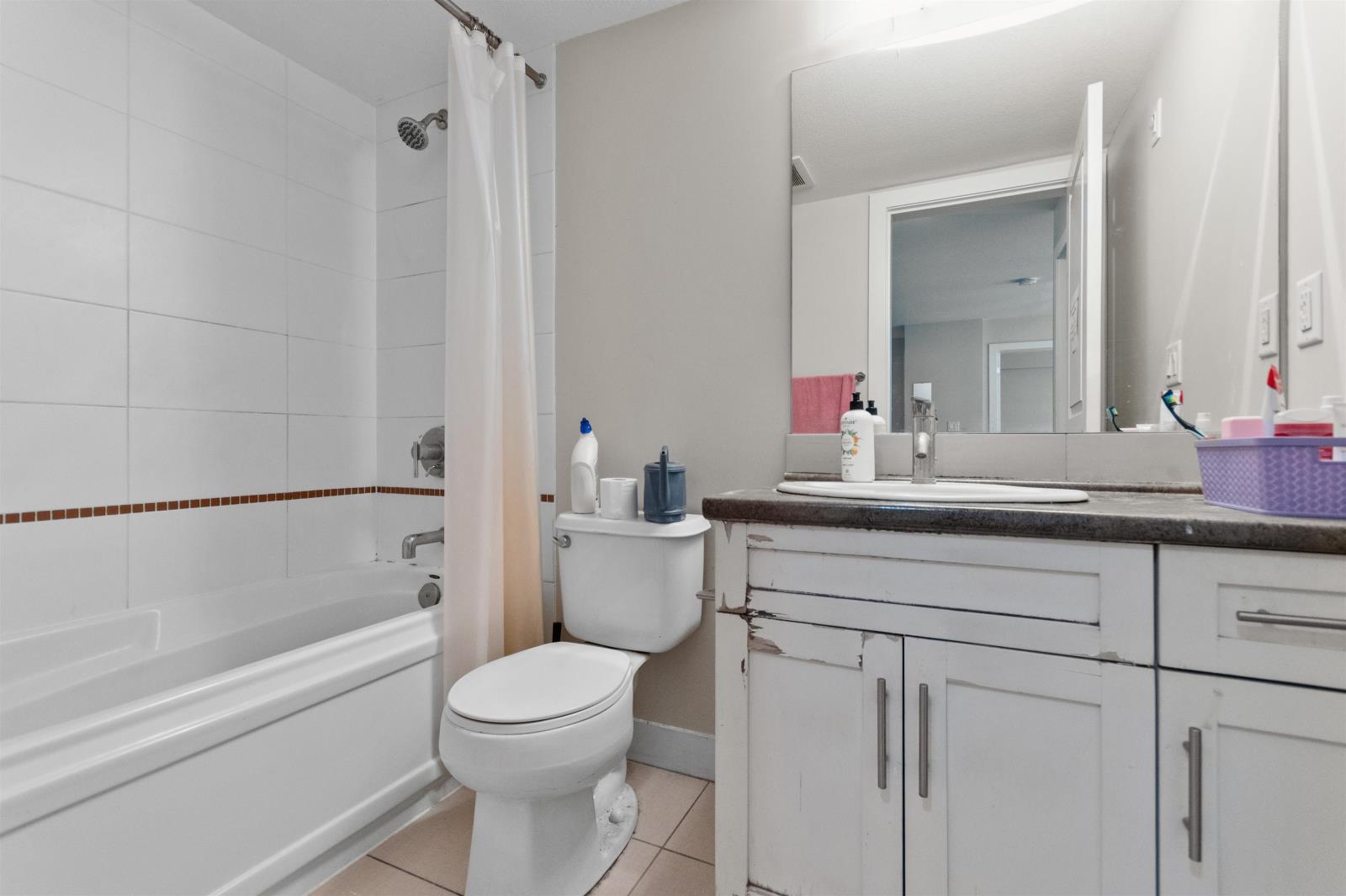 212 46150 BOLE AVENUE, Chilliwack Proper East, Chilliwack real estate listing R2967059