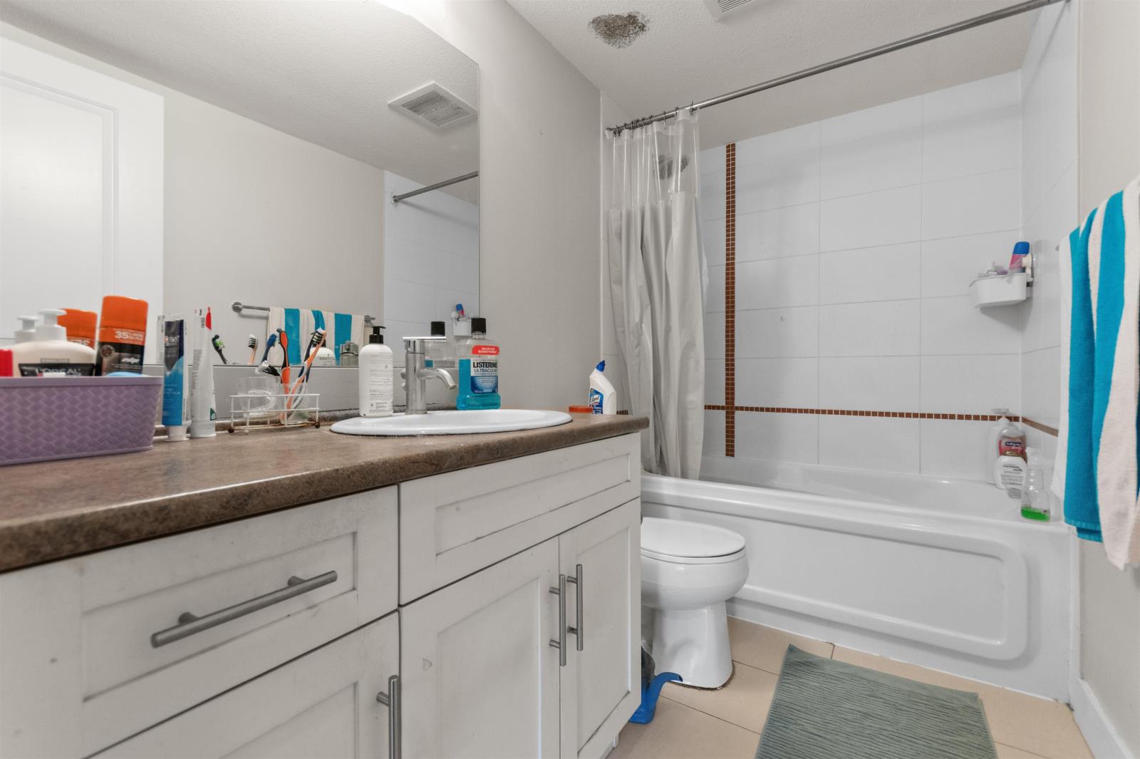 212 46150 BOLE AVENUE, Chilliwack Proper East, Chilliwack real estate listing R2967059