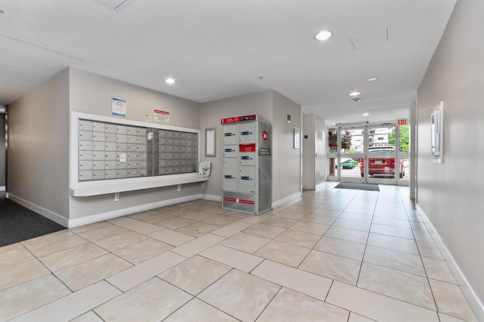 212 46150 BOLE AVENUE, Chilliwack Proper East, Chilliwack real estate listing R2967059