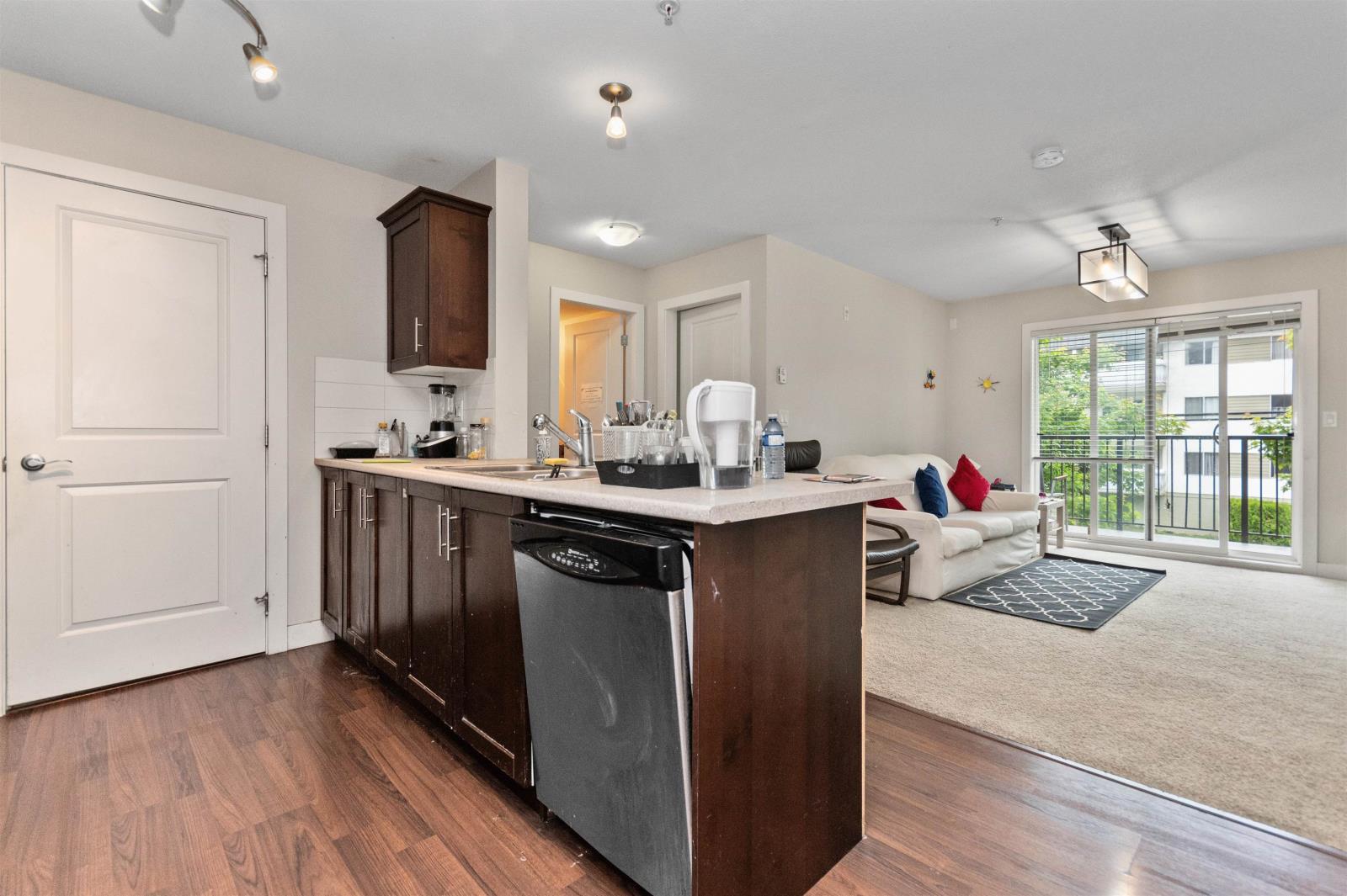 212 46150 BOLE AVENUE, Chilliwack Proper East, Chilliwack real estate listing R2967059