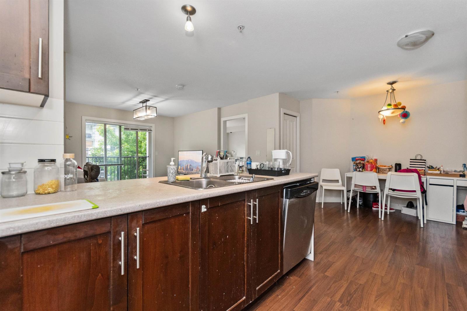 212 46150 BOLE AVENUE, Chilliwack Proper East, Chilliwack real estate listing R2967059